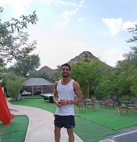 Jiko - Agencia de acompañantes masculinas in Riyadh