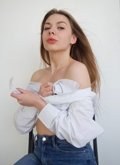 Jill - puta in Riyadh Photo 7 of 13