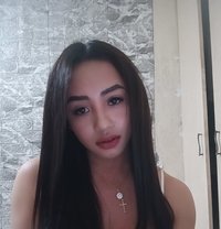 Jillian Fully Functional - Transsexual escort in Makati City
