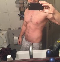 Jim - Male escort in Paris