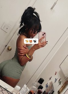 Sarah Ghrinatah Riyadh KSA - escort in Riyadh Photo 5 of 6