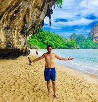 Jimmy Ahmed - Acompañantes masculino in Karāchi