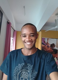 Jimmy_Fox - masseur in Mombasa Photo 7 of 8