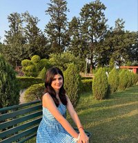 Jimmy - puta in Ahmedabad Photo 1 of 6