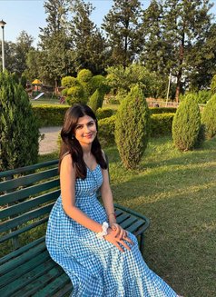 Jimmy - puta in Ahmedabad Photo 4 of 6