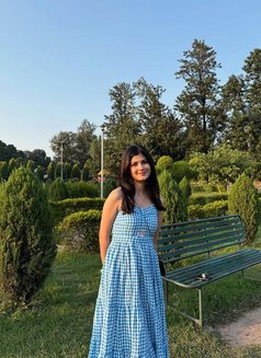 Jimmy - puta in Ahmedabad Photo 5 of 6