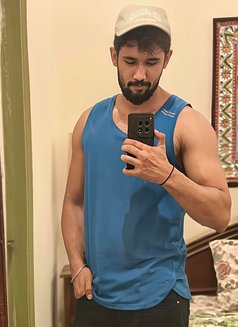 Jimmy - Male companion in Gurgaon Photo 1 of 5