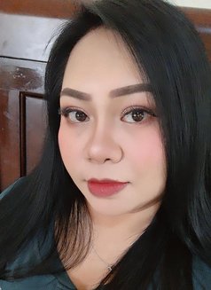 Jina - masseuse in Doha Photo 4 of 8