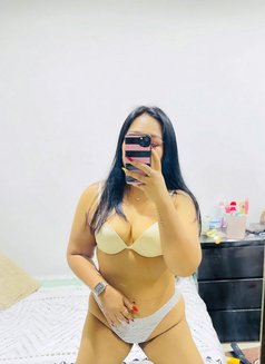 Jina - Masajista in Doha Photo 15 of 16