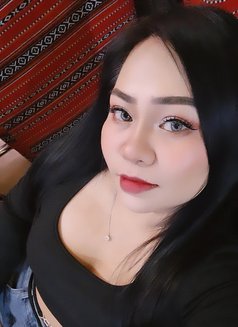 Jina - masseuse in Doha Photo 3 of 15