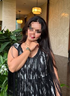 Jinal Bangalore Genuine Call Girl Servic - puta in Bangalore Photo 1 of 4
