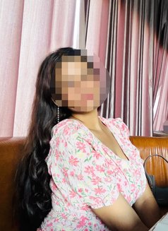 Jinal Escort Service in shillong - puta in Shillong Photo 2 of 2
