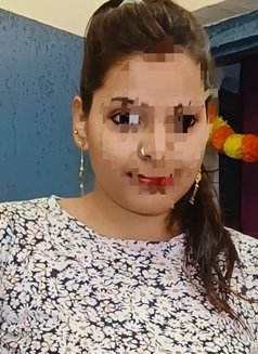 Jinal - escort in Noida Photo 2 of 3