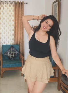 Jinal Kolkata Hot & Safe Call Girl Service - puta in Kolkata Photo 2 of 5