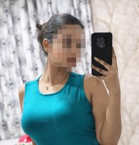 Jinal Safe Genuine Escort Service - puta in Kochi Photo 1 of 2