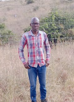 Jinasi Gomorra - Male escort in Nairobi Photo 2 of 3