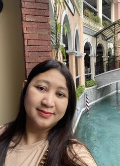 Jinky Basco - escort in Makati City Photo 3 of 4