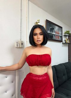 Jinny - Transsexual escort in Riyadh Photo 2 of 9