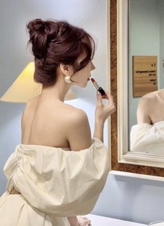 JINRI PARK - Highclass Korean Escort - escort in Cebu City Photo 1 of 5