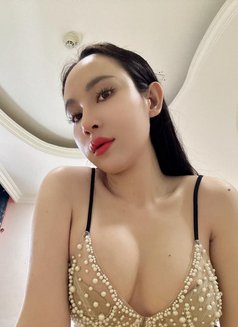Jiny. Anal, GFE ,New Services - puta in Abu Dhabi Photo 1 of 4