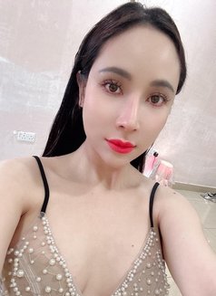 Jiny. Anal, GFE ,New Services - puta in Abu Dhabi Photo 4 of 4