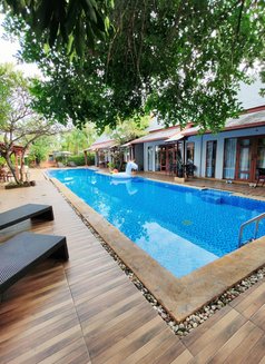 Jira Zen - puta in Chiang Mai Photo 8 of 13