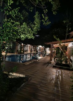 Jira Zen - puta in Chiang Mai Photo 9 of 13