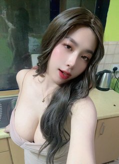 Jisso - escort in Hanoi Photo 2 of 7
