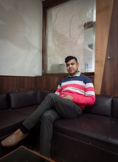 Jitjyn - Male escort in New Delhi Photo 5 of 5