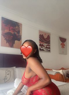 Jiwai - escort in Nairobi Photo 3 of 5