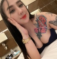 Jiwoo - puta in Mumbai