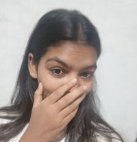 Jiya Cam show for real meet - puta in Hyderabad