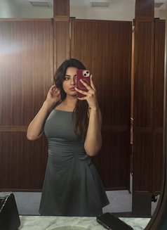 Jiya - escort in Ajmān Photo 1 of 3