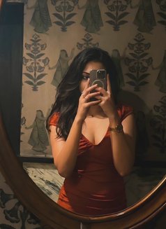 Jiya - escort in Ajmān Photo 2 of 3