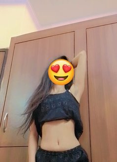 Jiya - escort in Candolim, Goa Photo 6 of 16