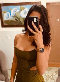 Jiya - escort in Kolkata Photo 2 of 3
