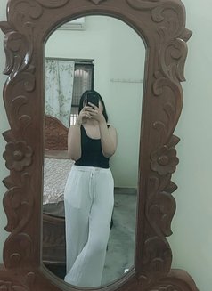Jiya - escort in New Delhi Photo 3 of 4