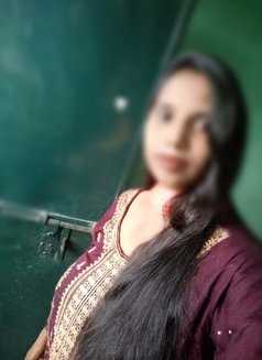 Riya Cam & Real meet availabe - escort in Pune Photo 1 of 1