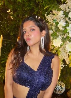 Jiya J Patil - puta in Mumbai Photo 2 of 5
