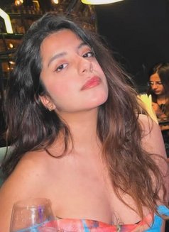 Jiya J Patil - puta in Mumbai Photo 3 of 5