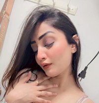 Jiya Khan - puta in Hyderabad Photo 1 of 11