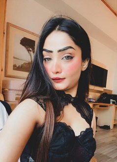 Jiya Khan - puta in Hyderabad Photo 2 of 11
