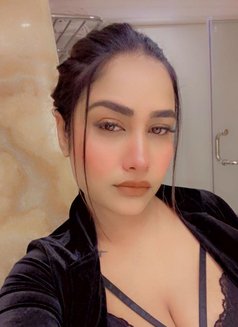 Jiya Khan - puta in Hyderabad Photo 4 of 11