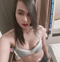 Jiya Malik - Transsexual escort in Surat