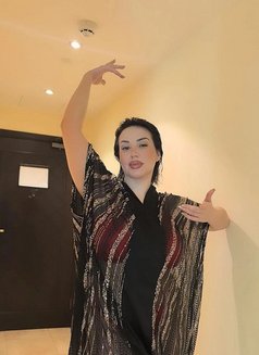 Jiya - puta in Dubai Photo 14 of 25