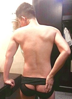 JM PLEASURE - Male escort in Manila Photo 8 of 10