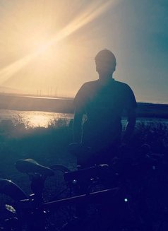 Jmaximus Gracius - Acompañantes masculino in Bangalore Photo 1 of 3