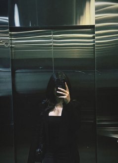 jo jo - puta in Kathmandu Photo 1 of 3