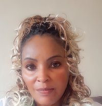 Joan - escort in Doha