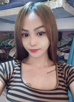 Joanna 11 - Transsexual escort in Calamba Photo 5 of 13